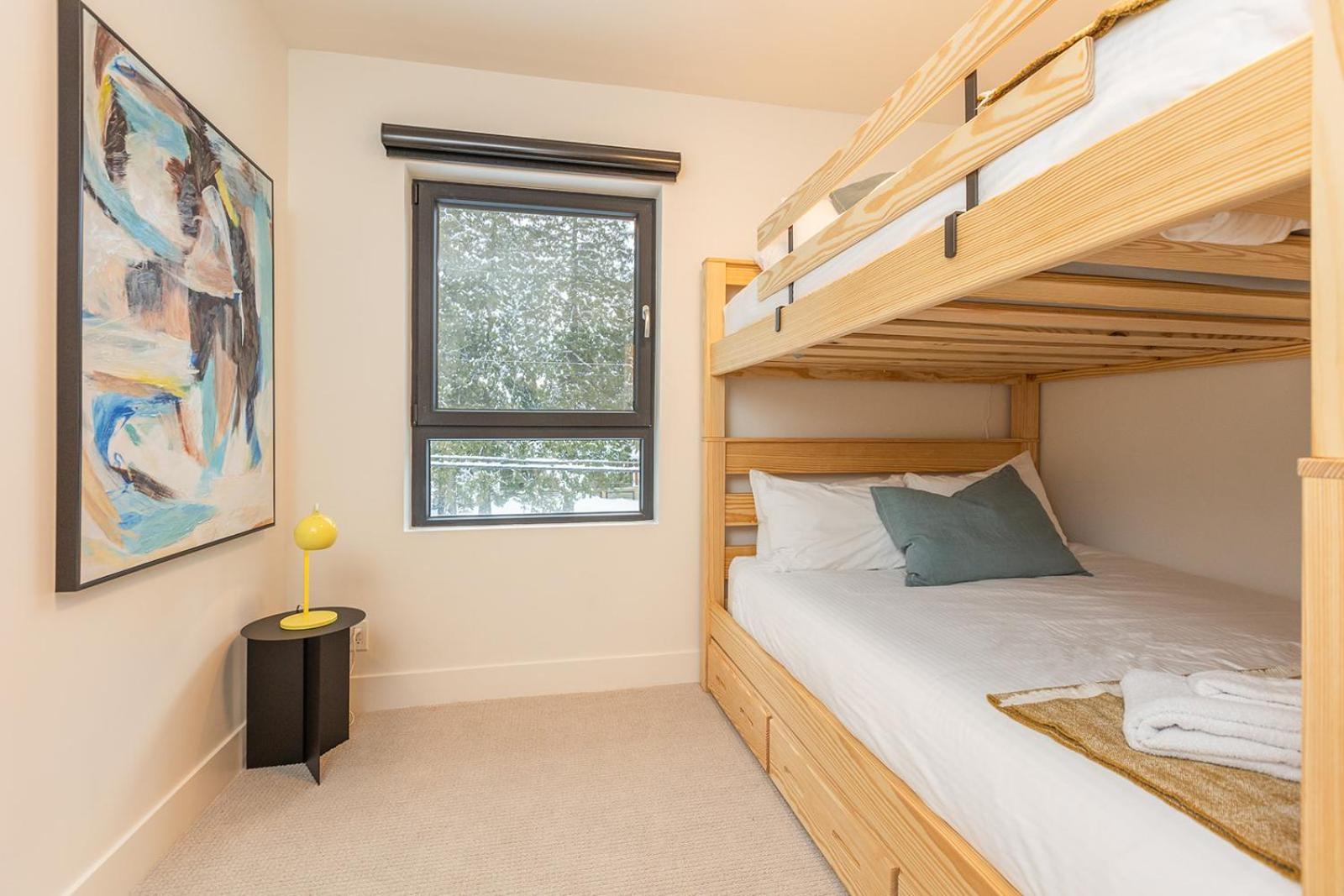 Tally Ho By Revelstoke Vacations Eksteriør billede